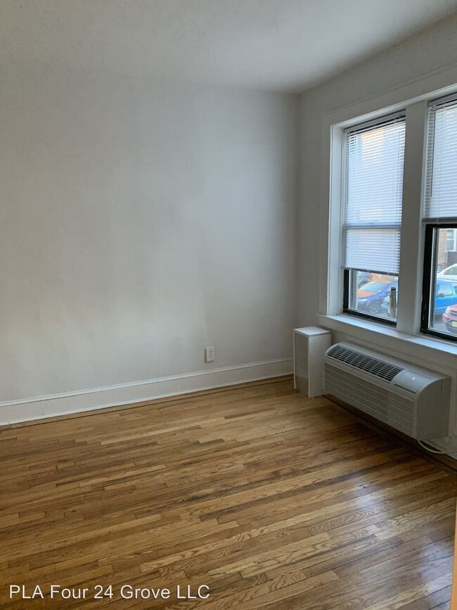 Building Photo - 24 S Grove St