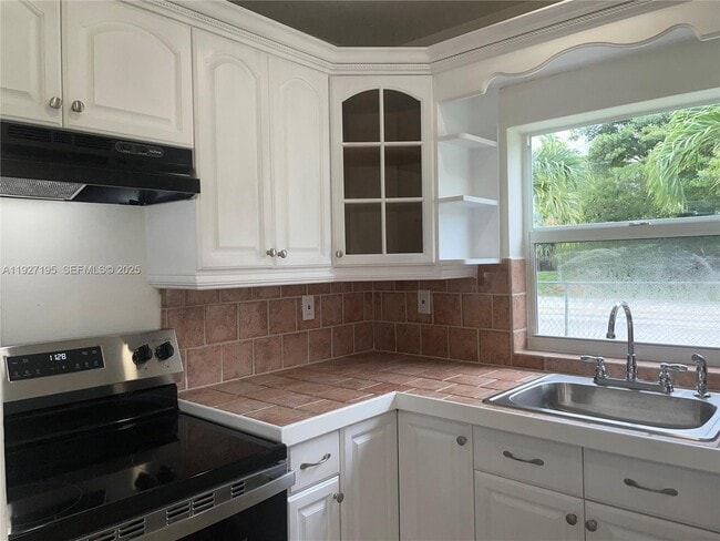 Building Photo - 13017 SW 18th Terrace