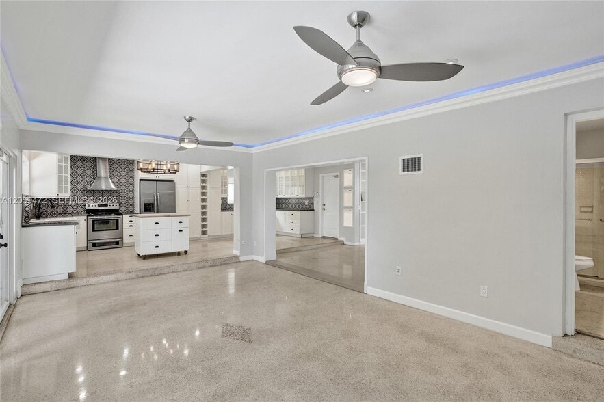 Building Photo - 9350 SW 48th St