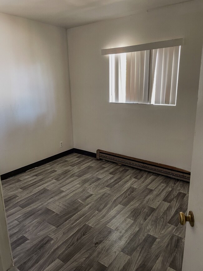 Building Photo - 18510 SE Blanton St