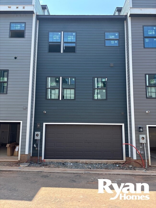 Building Photo - 4504 Dandelion Loop