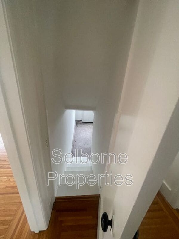 Building Photo - 1424 E 20th St