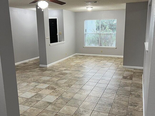 Building Photo - 3618 Candlehead Ln