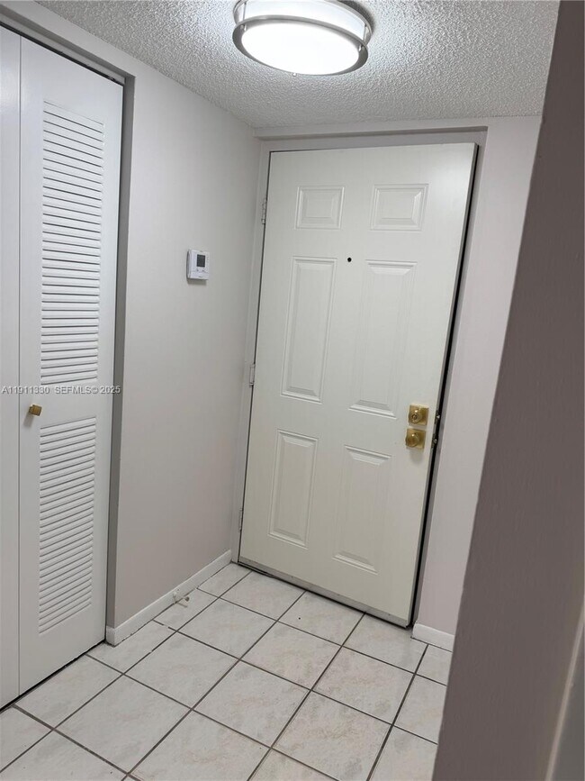 Building Photo - 8810 SW 132nd Pl