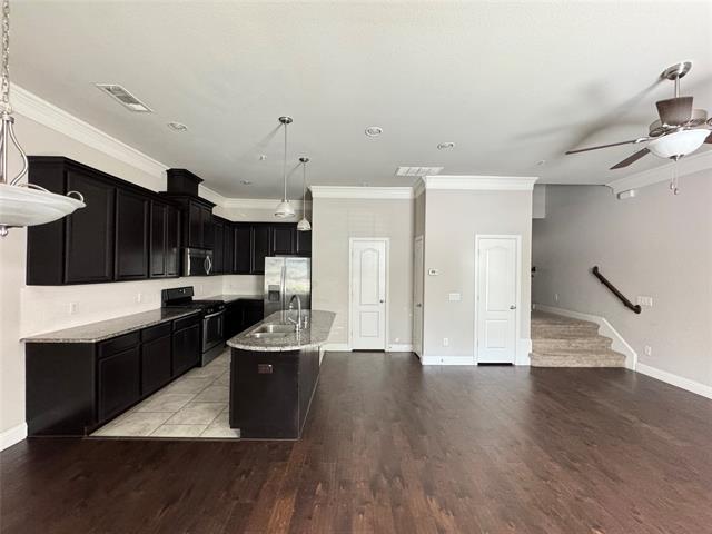 Building Photo - 2669 Sherwood Dr
