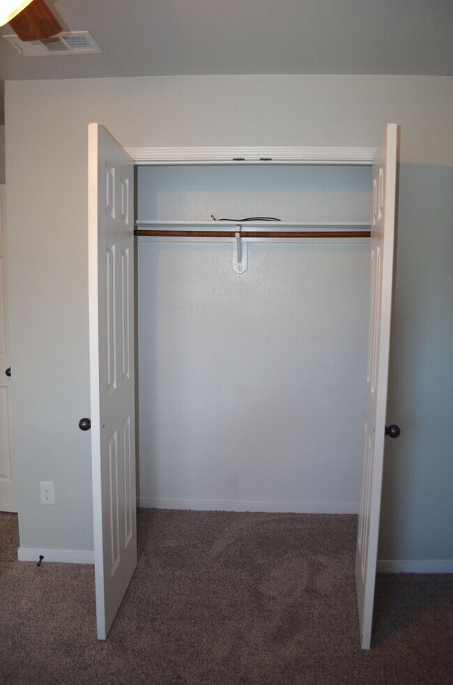 Building Photo - 2002Tru