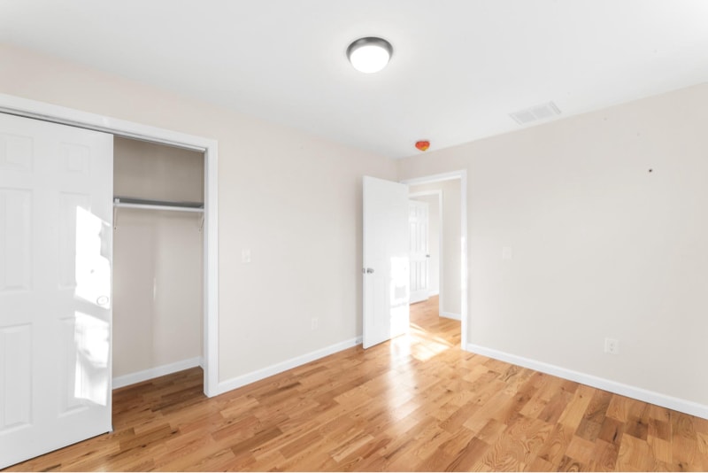 Building Photo - 12 Andy St