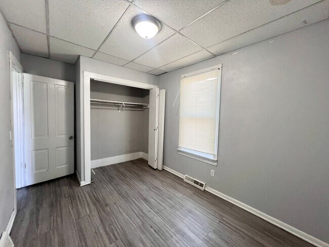 Building Photo - ET 501-503 16th Ave