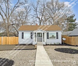 Building Photo - 324 Lake Lowell Ave
