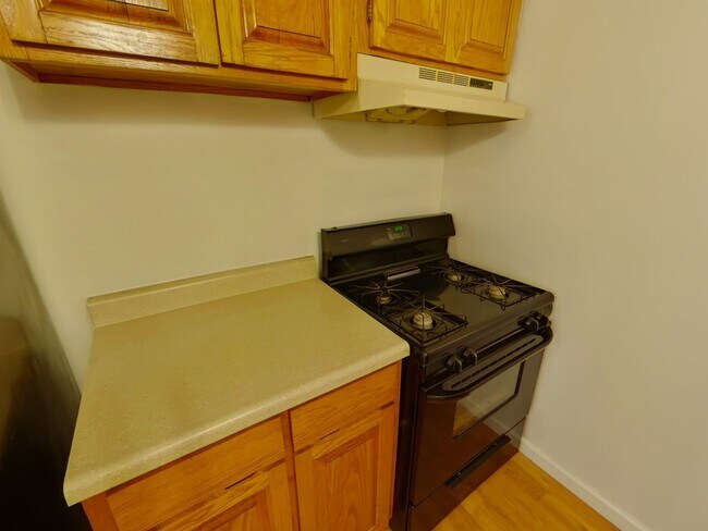 Building Photo - 2020 E Murdock St, Wichita, KS 67214