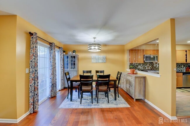 Building Photo - 13 Lackland Ave