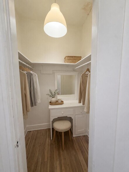Hallway Closet - 437 N Spaulding Ave