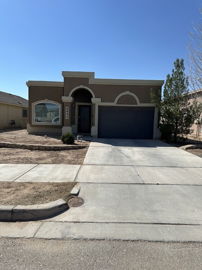 Primary Photo - "Charming 3-Bedroom Oasis with 2 Full Bath...