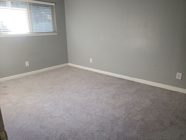 Building Photo - Olympic