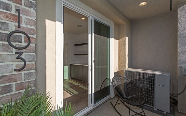 Building Photo - Beautiful contemporary design home in Bressi Ranch!