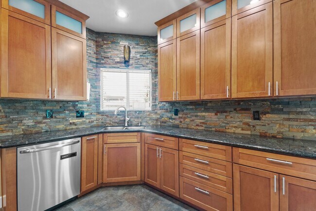 Building Photo - 743 Calico Trail