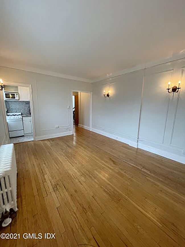 Building Photo - 271 Greenwich Ave