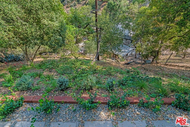 Building Photo - 3200 Oakley Dr