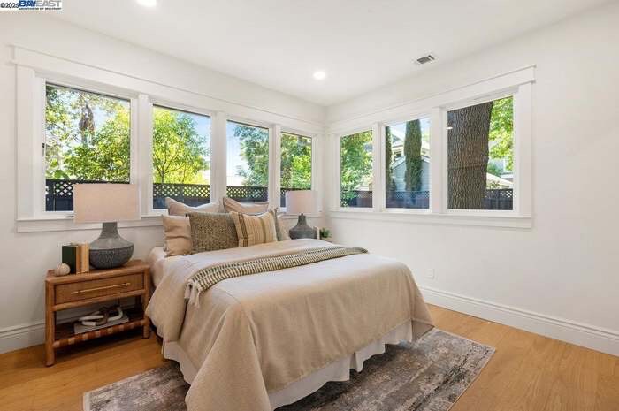 Building Photo - 4374 First St