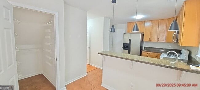 Building Photo - 7102 Sir Galahad Way