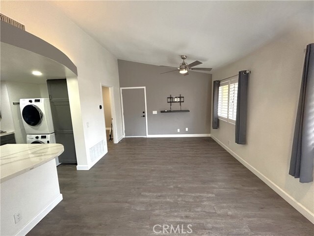 Building Photo - 3719 Oak Creek Dr