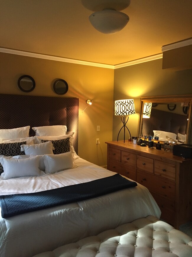 Building Photo - 3140 SW Westwood Dr