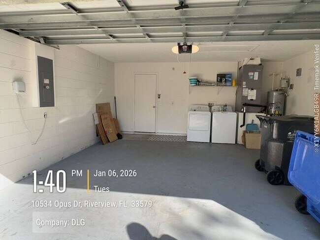 Building Photo - 3 Bd/2 Bath fully renovated home in South Fork