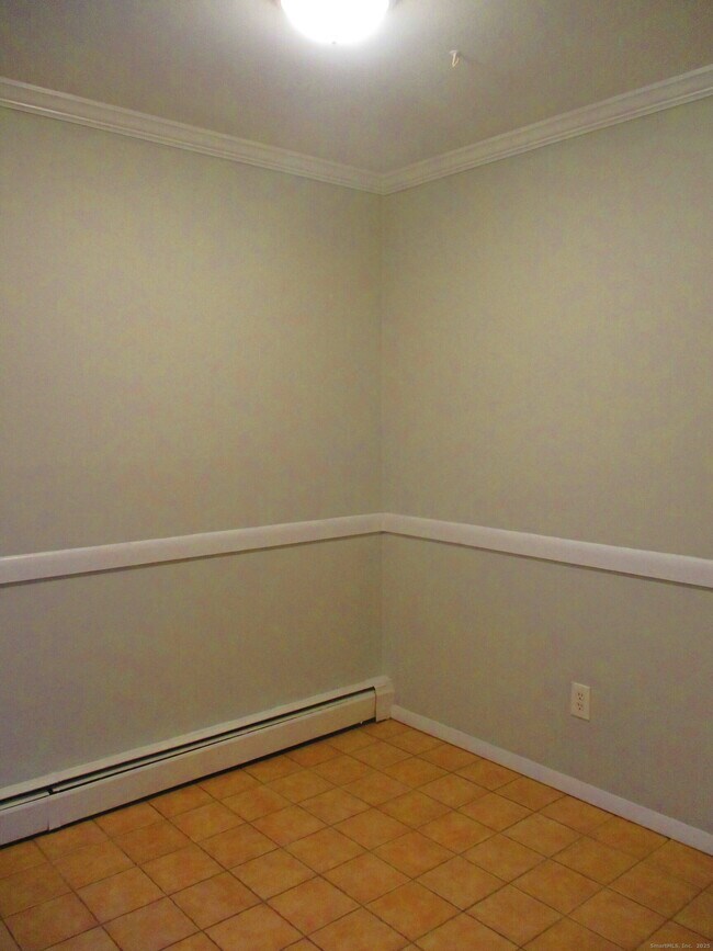 Building Photo - 18 Prospect St