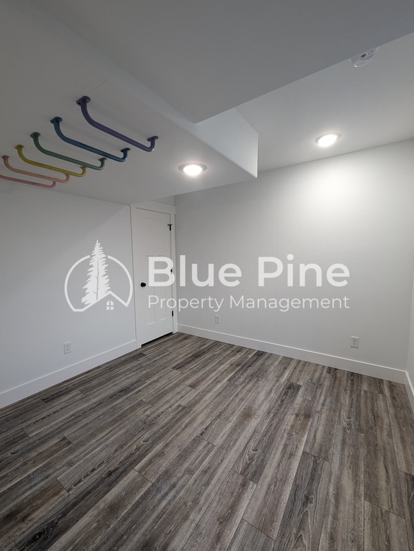 Building Photo - 4232 Athlen Wy