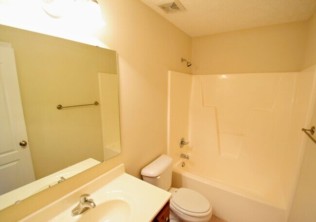 Building Photo - 137 Water Wood Ct