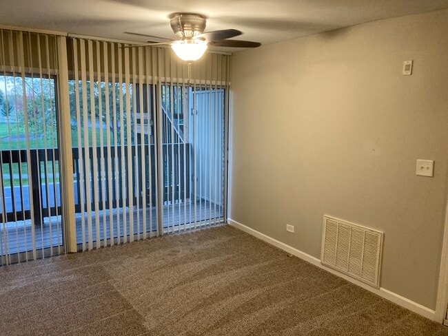 Building Photo - 5854 Forest View Rd