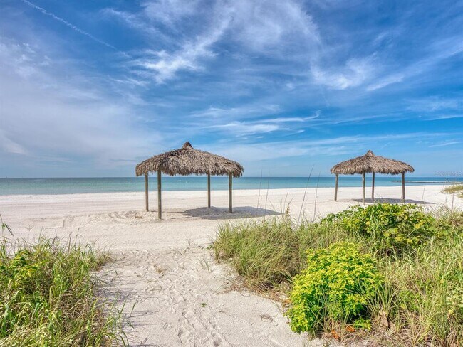 Building Photo - 1511 Gulf of Mexico Dr