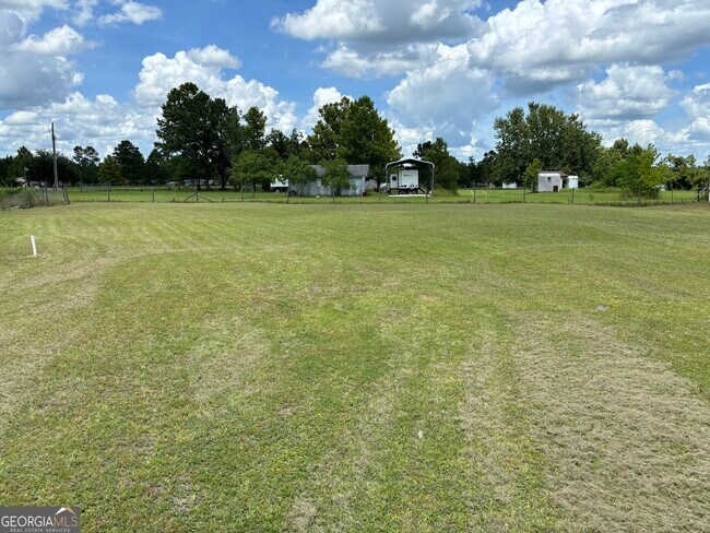 Building Photo - 266 Spring Lake Dr