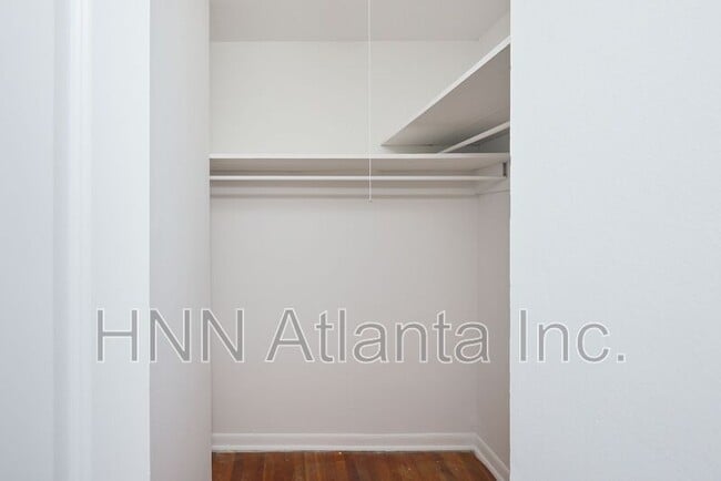 Building Photo - 1171 Woodland Ave NE