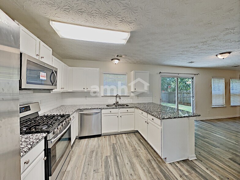 Building Photo - 159 Holly Mill Village Dr