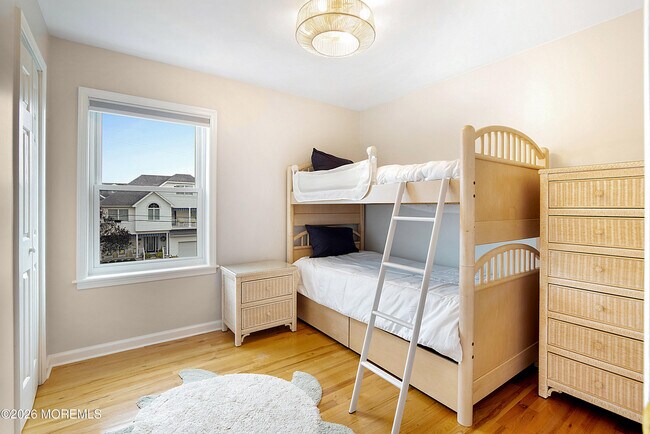 Building Photo - 393 E Virginia Ave