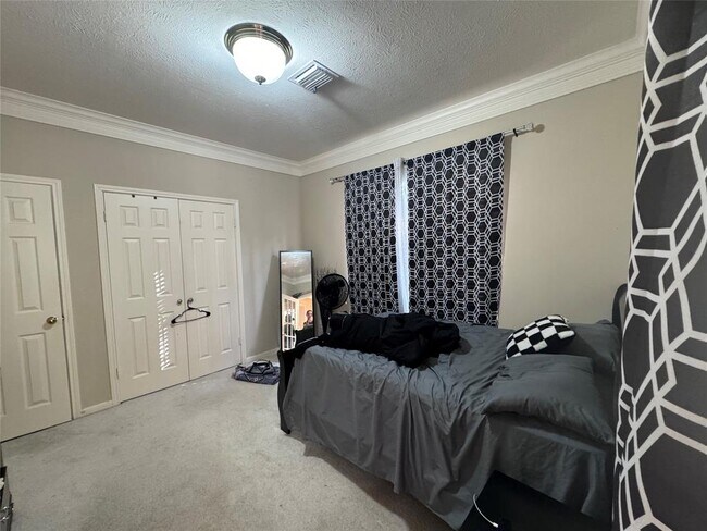 Building Photo - 5035 Plantation Colony Dr