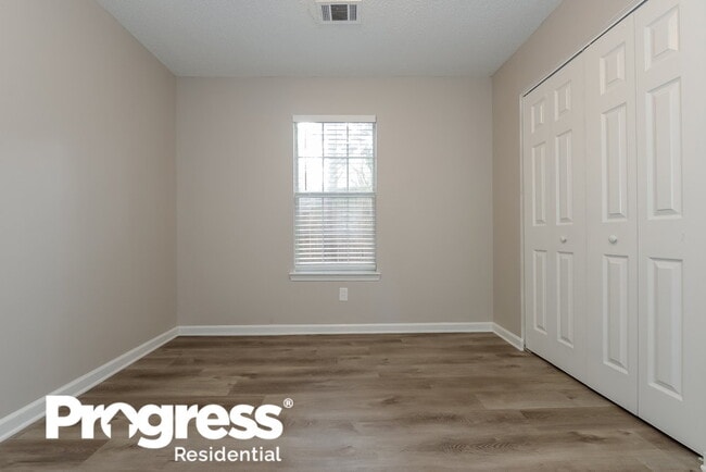 Building Photo - 6618 Saganaw Dr