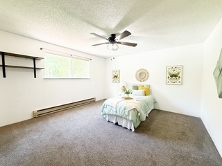 Building Photo - 450 NE Riverhill Dr