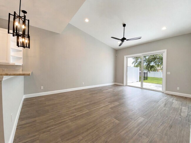 Building Photo - 1156 Windjammer Dr
