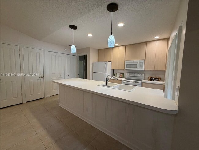 Building Photo - 101 Silverleaf Oak Ct