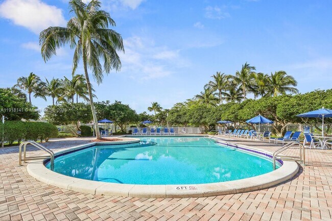 Building Photo - 874 NW 170th Terrace