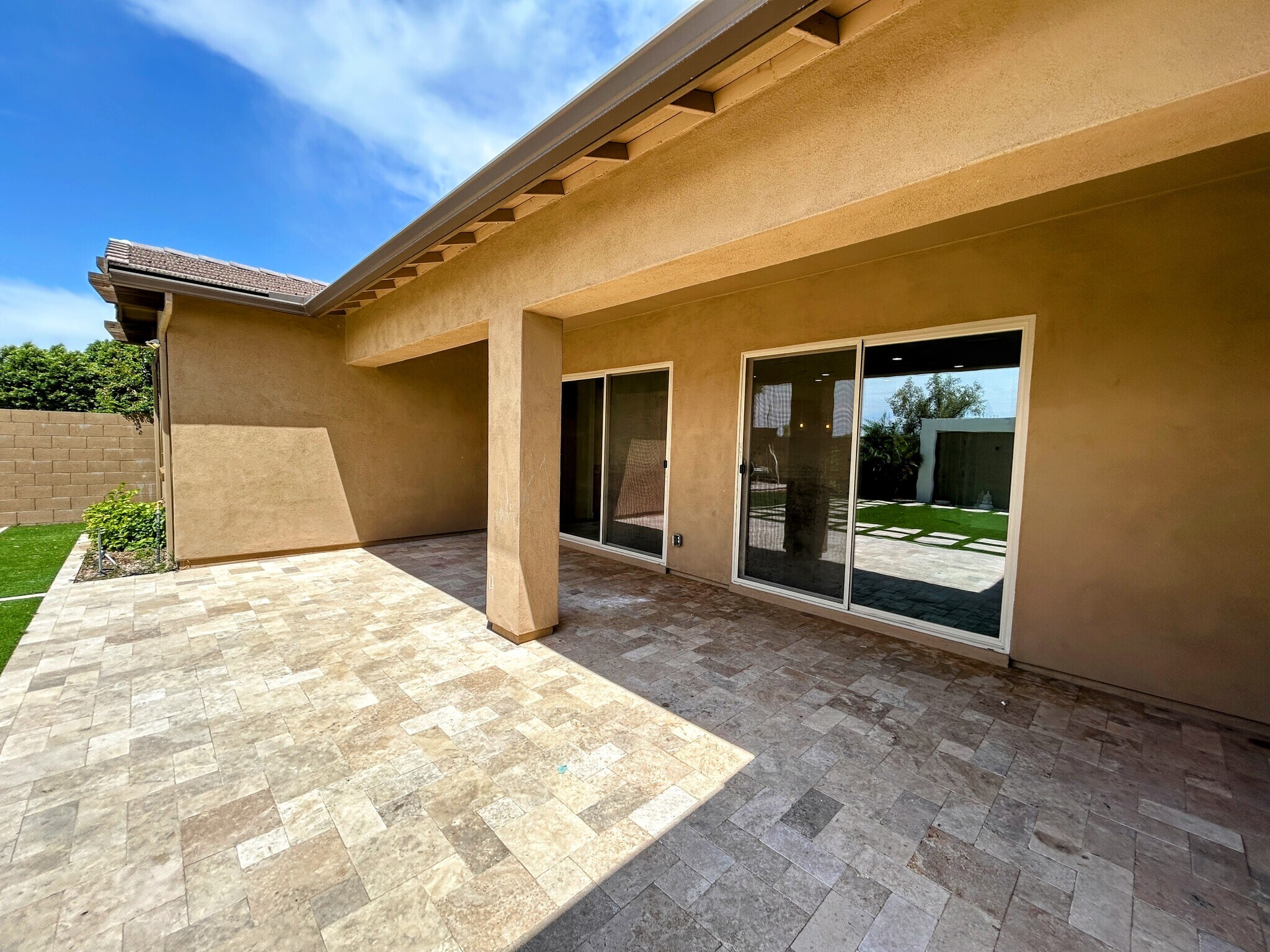 Building Photo - 1811 E Aster Pl