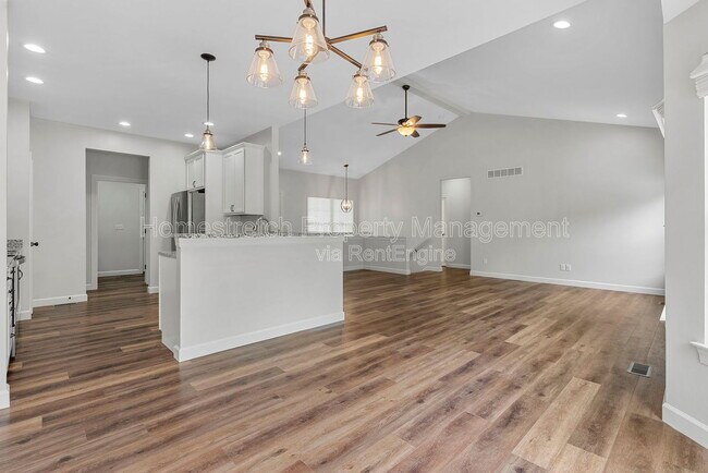 Building Photo - 31873 Tea Olive Dr
