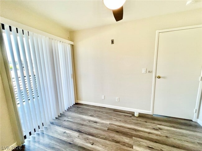 Building Photo - 480 Elm Dr