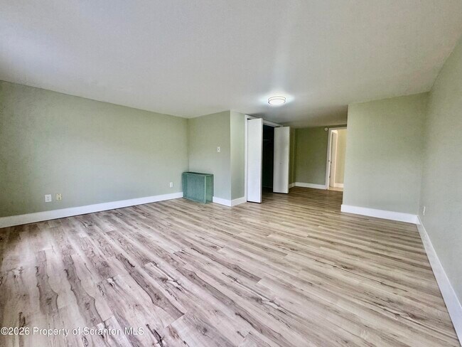 Building Photo - 1746 Bloom Ave