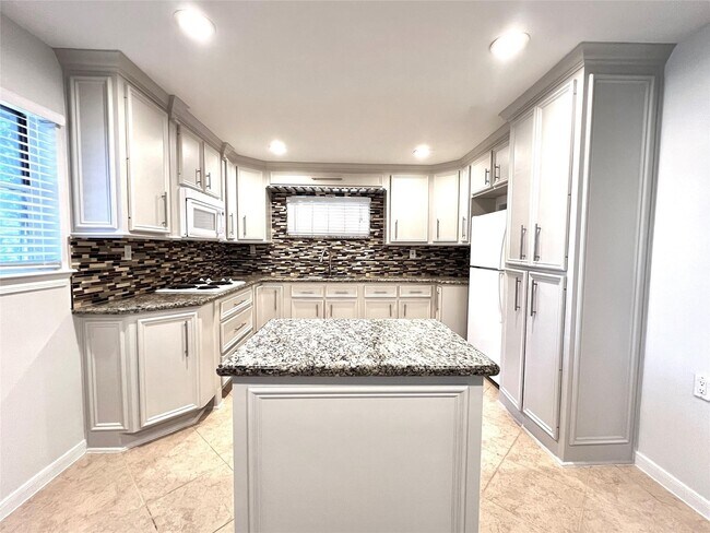 Building Photo - 6102 McKinstry Blvd