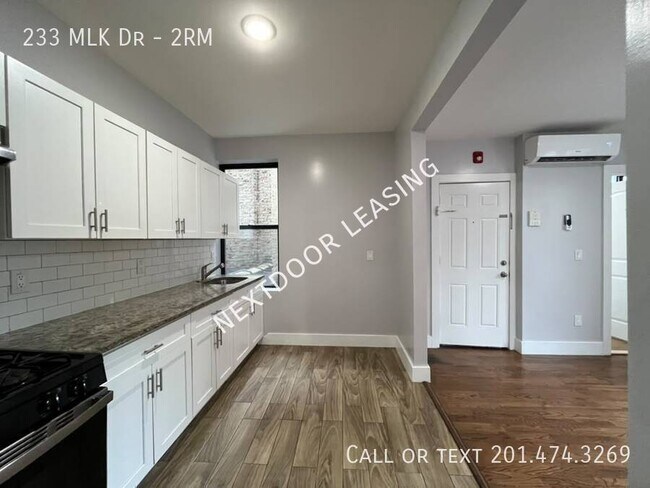 Building Photo - 233 MLK Dr-2RM