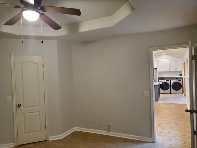 Building Photo - 2305 E Riviera Dr