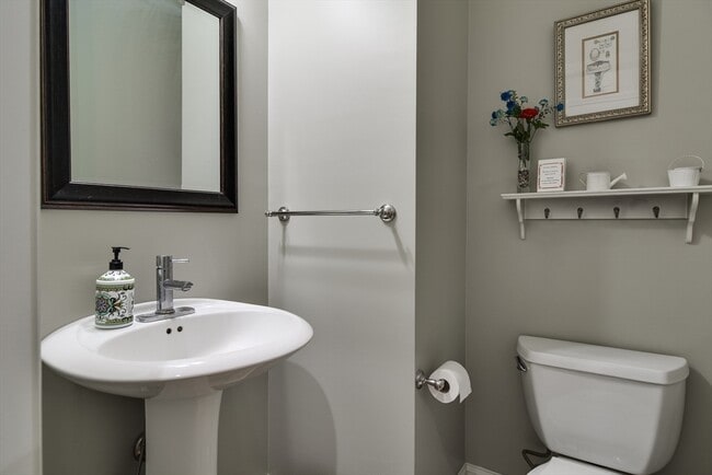 Building Photo - 41 Garett Way